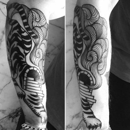 Tattoos - tiger tunnel - 128033